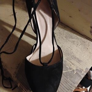 Women's Black Lace-Up Pointed Toe Flats